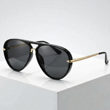 Aurinkolasimalli Aviator