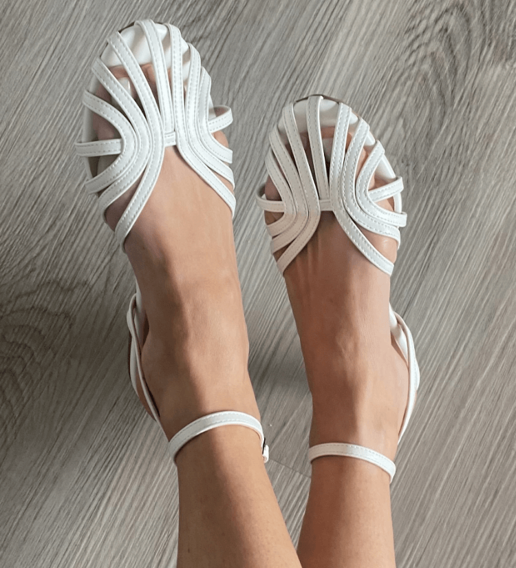 Vicenta™ | Sandalias de Tacón con Detalle Joya