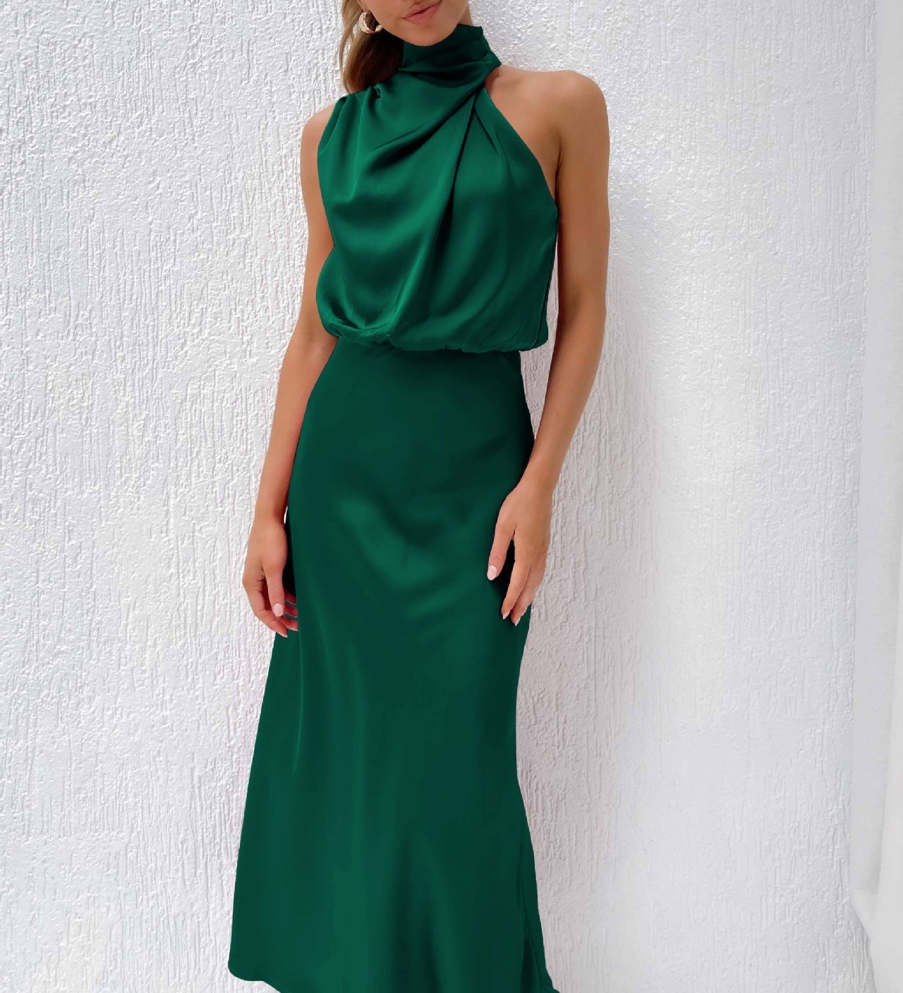 Tyra | Juhlapuku, elegantti, kaula-aukko halter-tyyppinen