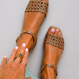 Estrella™ | Sandalias Doradas con Diseño Calado