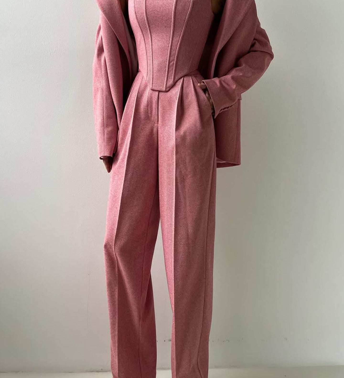 Eleganssi | Kolmiosainen setti